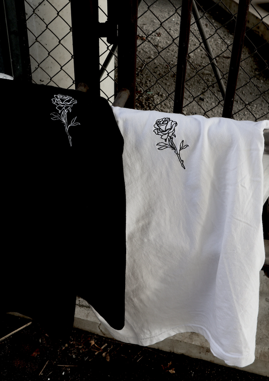 薔薇刺繍tee ( WHITE × BLACK )